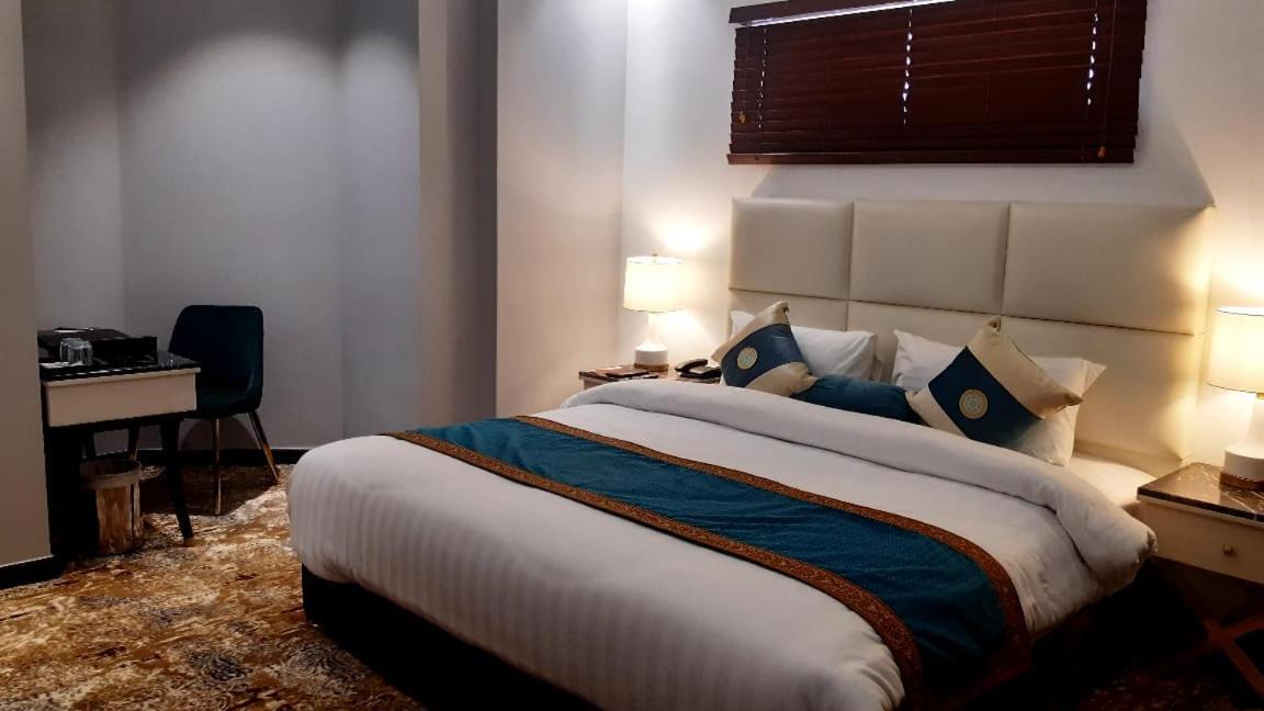 Faletti'S Grand Hotel Multan Luaran gambar